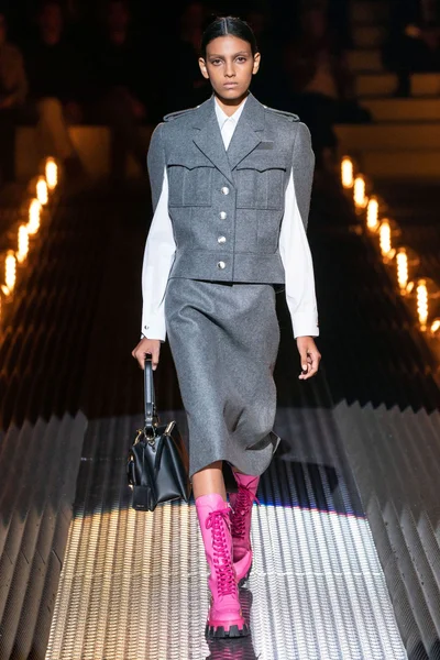 Look 13